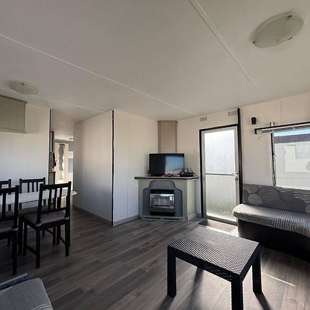Mobile Home Au Camping New Vennepark Harendijk Exterior photo